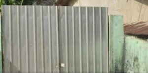 Gudang yang dijadikan tempat menimbun BBM ilegal.